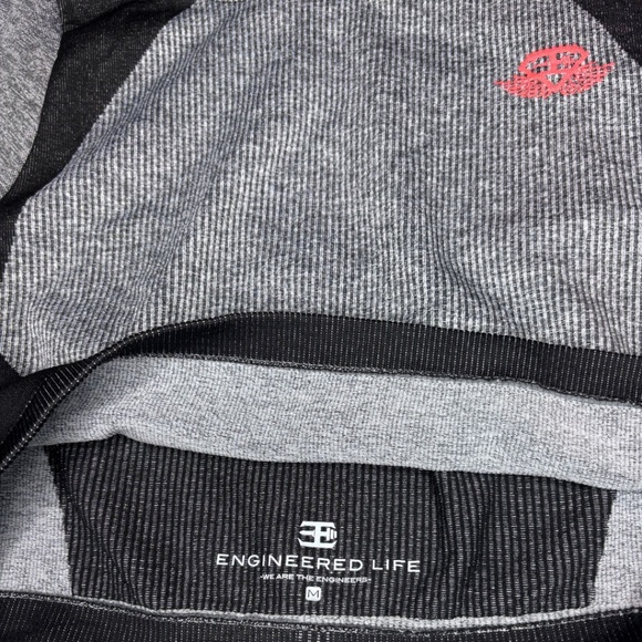 Engineered Life Activewear Set - Picture 5 of 13